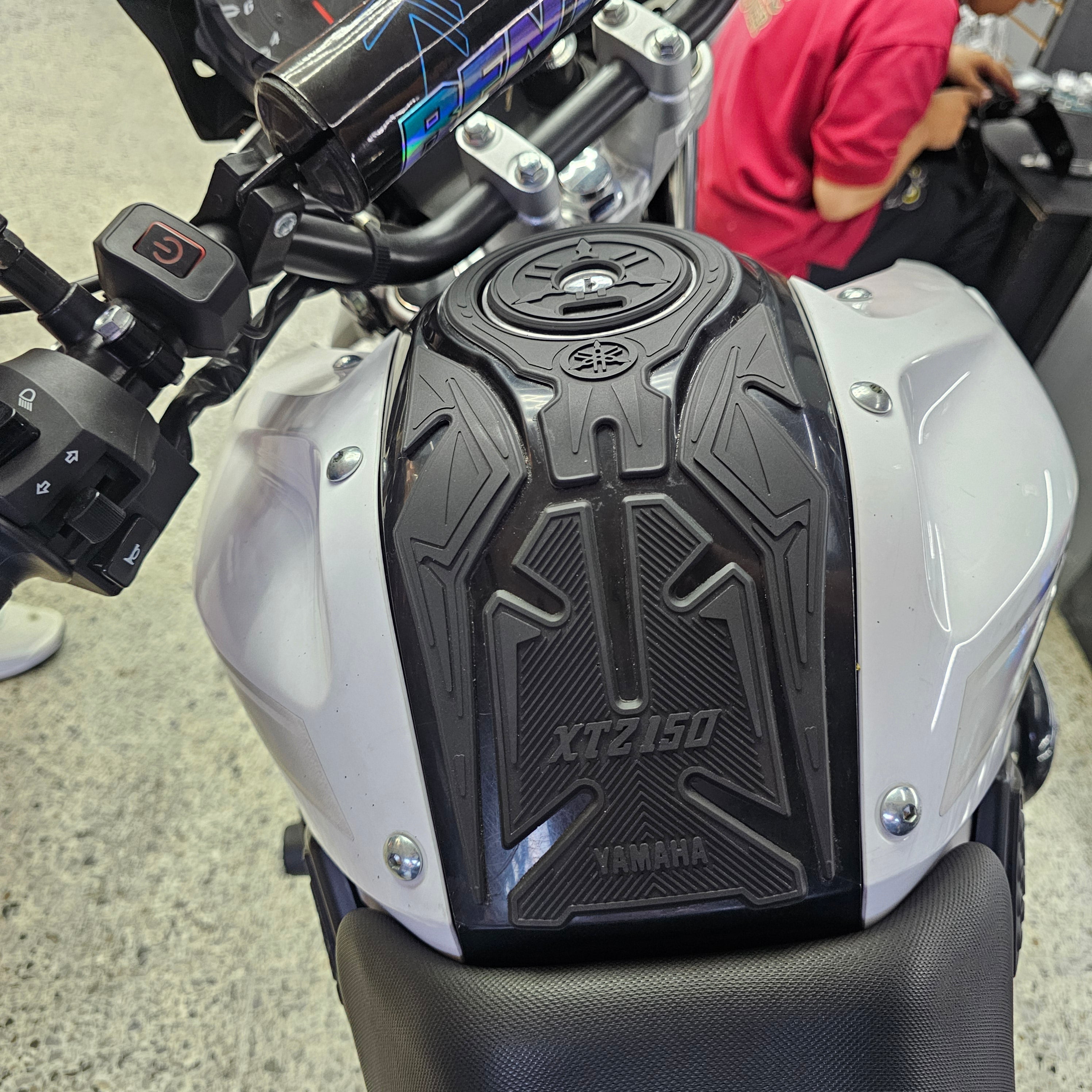 STOMPGRIPS - PROTECTORES DE TANQUE SPECIAL EDITION YAMAHA XTZ 150 - YAMAHA XTZ 250 ABS