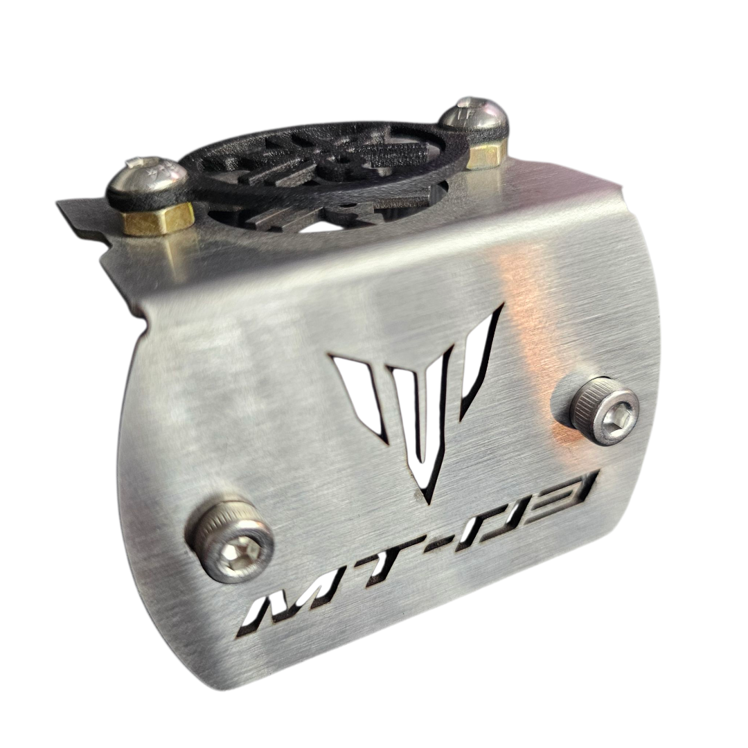 PROTECTOR DE BOMBA O DEPOSITO DE LIQUIDO DE FRENO DELANTERO EN ACERO YAMAHA MT-03