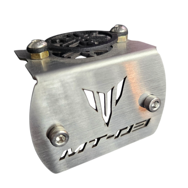 PROTECTOR DE BOMBA O DEPOSITO DE LIQUIDO DE FRENO DELANTERO EN ACERO YAMAHA MT-03