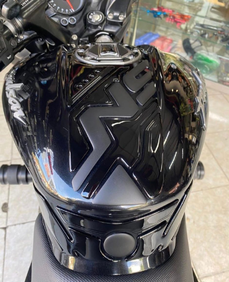 STOMPGRIPS - PROTECTORES DE TANQUE LUXUS PROTECT BAJAJ PULSAR NS400Z - PULSAR NS 200 - 160 - 150 - 125 UG