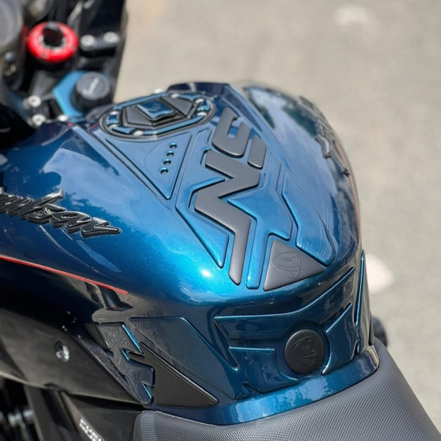 STOMPGRIPS - PROTECTORES DE TANQUE LUXUS PROTECT BAJAJ PULSAR NS400Z - PULSAR NS 200 - 160 - 150 - 125 UG