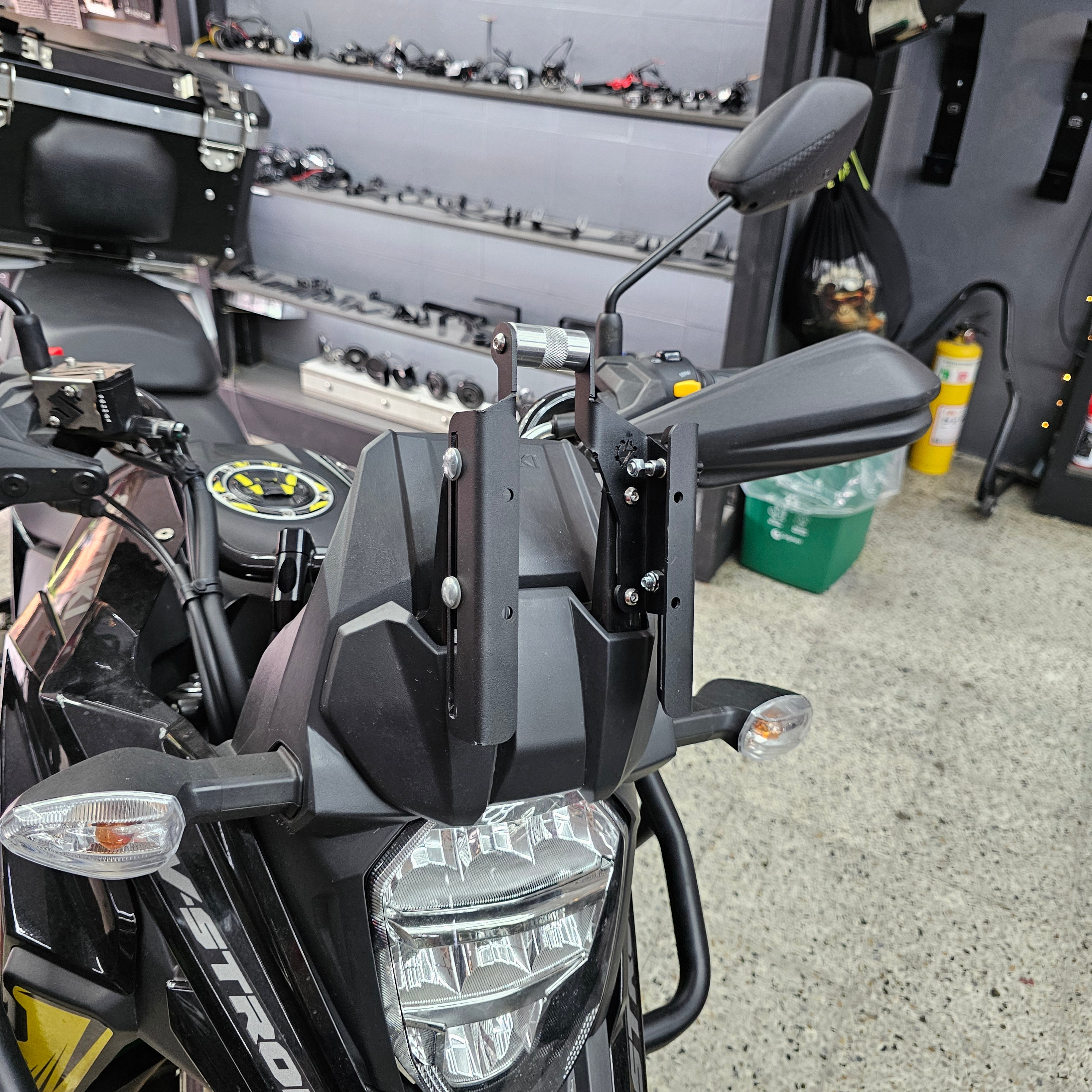 ELEVADOR O EXTENSOR DE CUPULA + SOPORTE GPS SUZUKI VSTROM 250 SX