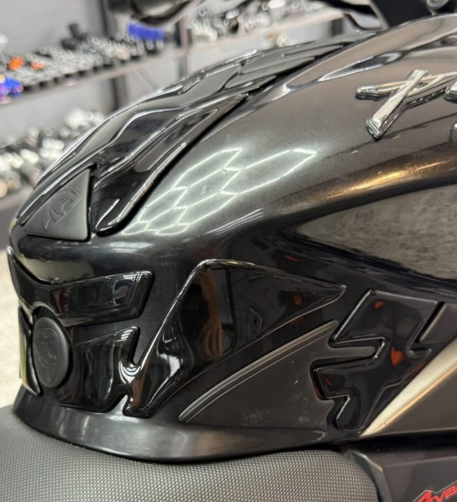 STOMPGRIPS - PROTECTORES DE TANQUE LUXUS PROTECT BAJAJ PULSAR NS400Z - PULSAR NS 200 - 160 - 150 - 125 UG