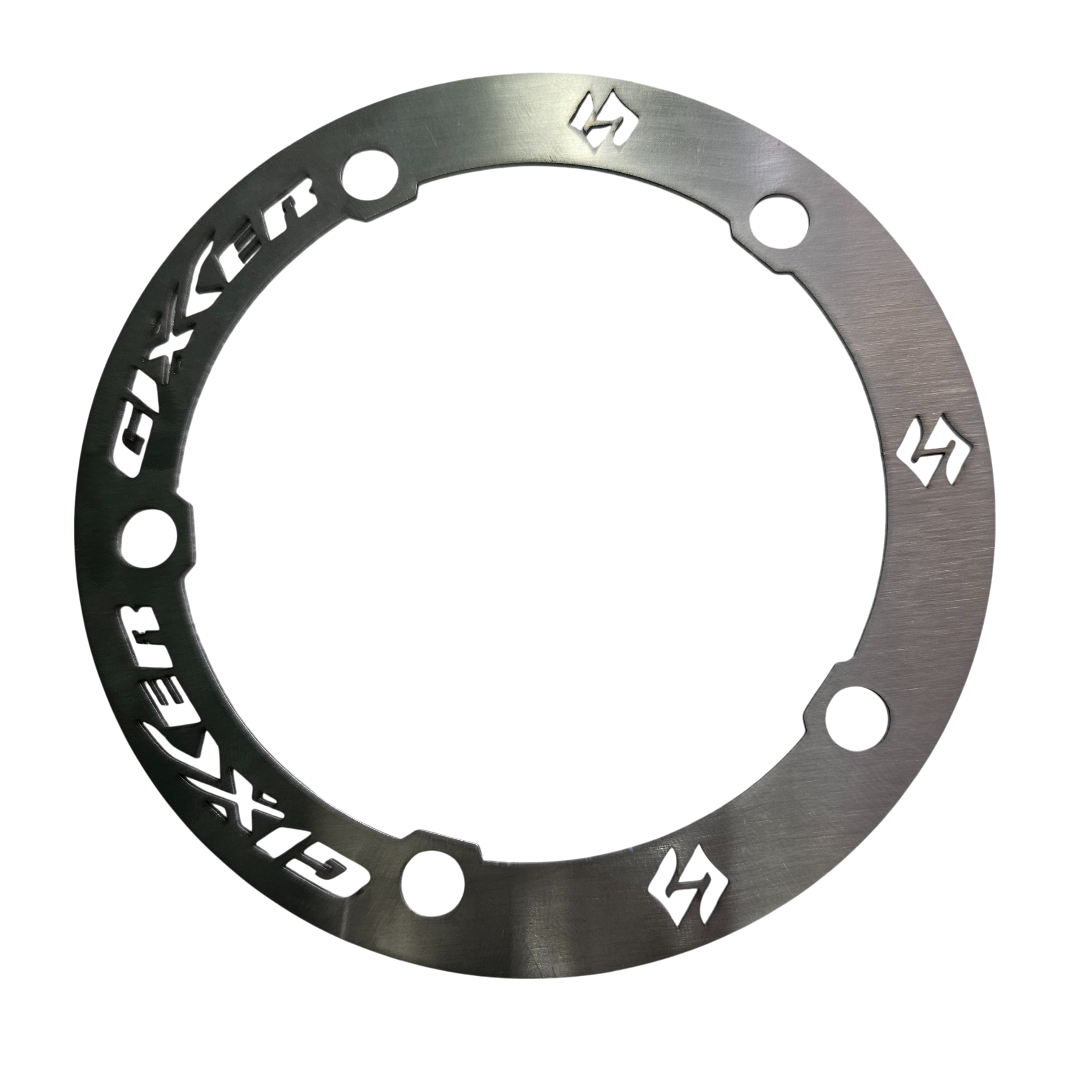 PROTECTOR DE TAPA TANQUE O ARO DE GASOLINA EN ACERO SUZUKI GIXXER 150 FI- GIXXER 150 SF - GIXXER 250 FI - GIXXER 250 SF