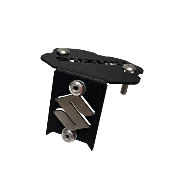 PROTECTOR DE BOMBA O DEPOSITO DE LIQUIDO DE FRENO DELANTERO EN ACERO SUZUKI GN 125 - VSTROM 160