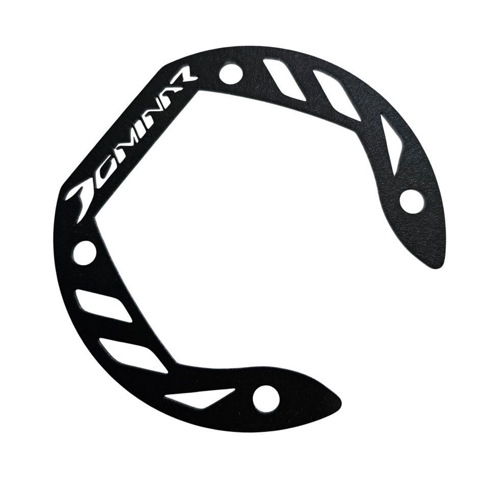 PROTECTOR DE TAPA TANQUE O ARO DE GASOLINA EN ACERO BAJAJ DOMINAR 250 - 400 UG