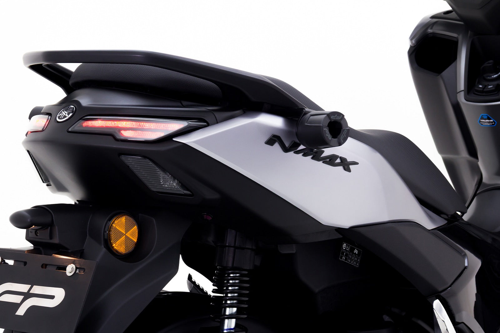 SLIDER DEFENSA TRASERO FP YAMAHA NMAX V3