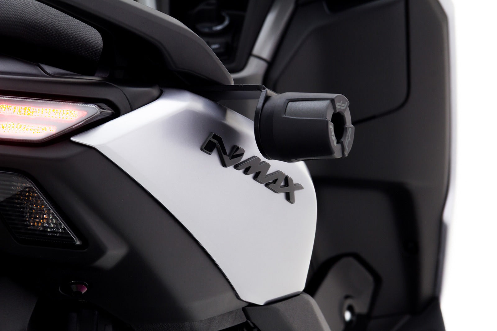 SLIDER DEFENSA TRASERO FP YAMAHA NMAX V3